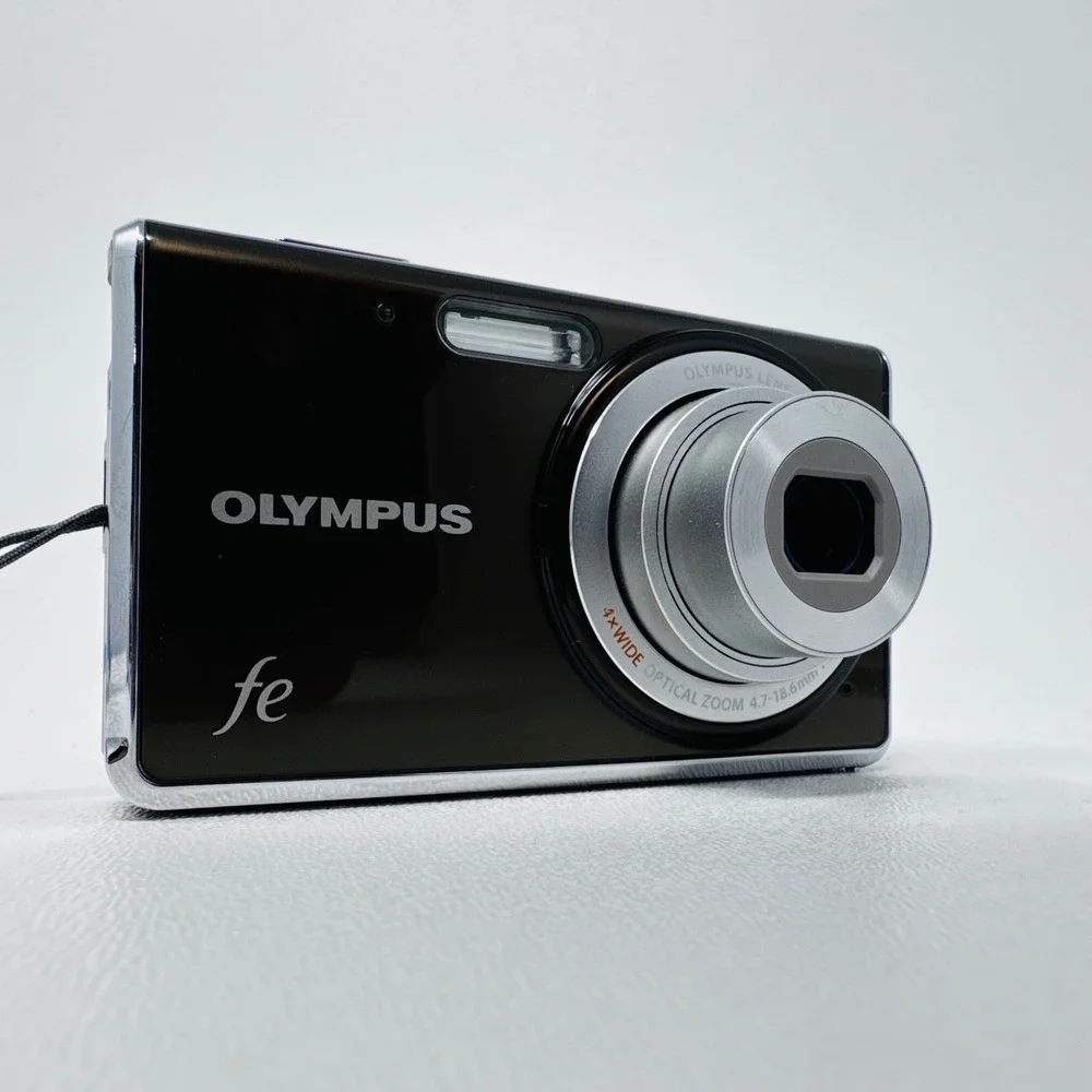 Olympus FE-4020 Digital Camera 14MP 4x Optical Zoom with Box and 8GB SDHC